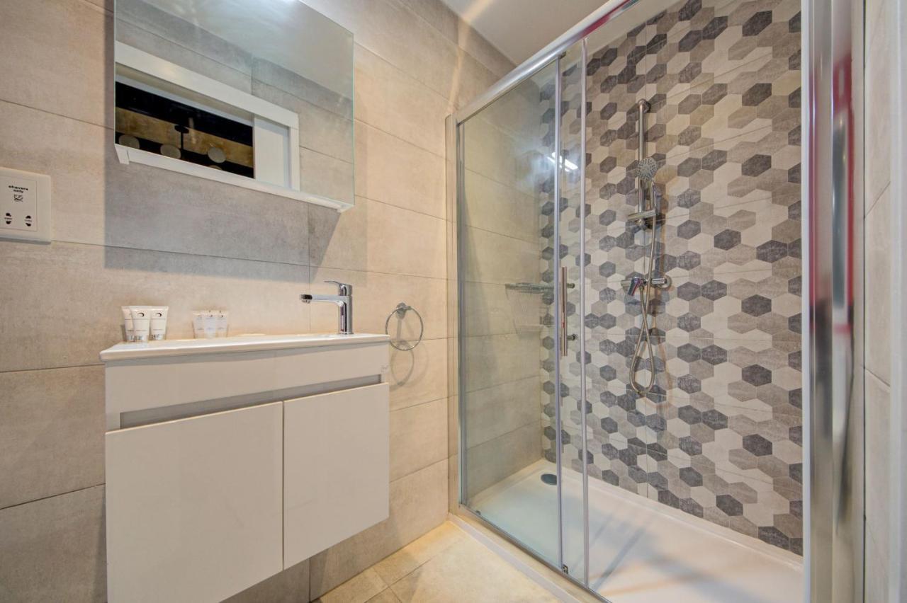 Private Rooms With Bathroom In Валлетта Екстер'єр фото