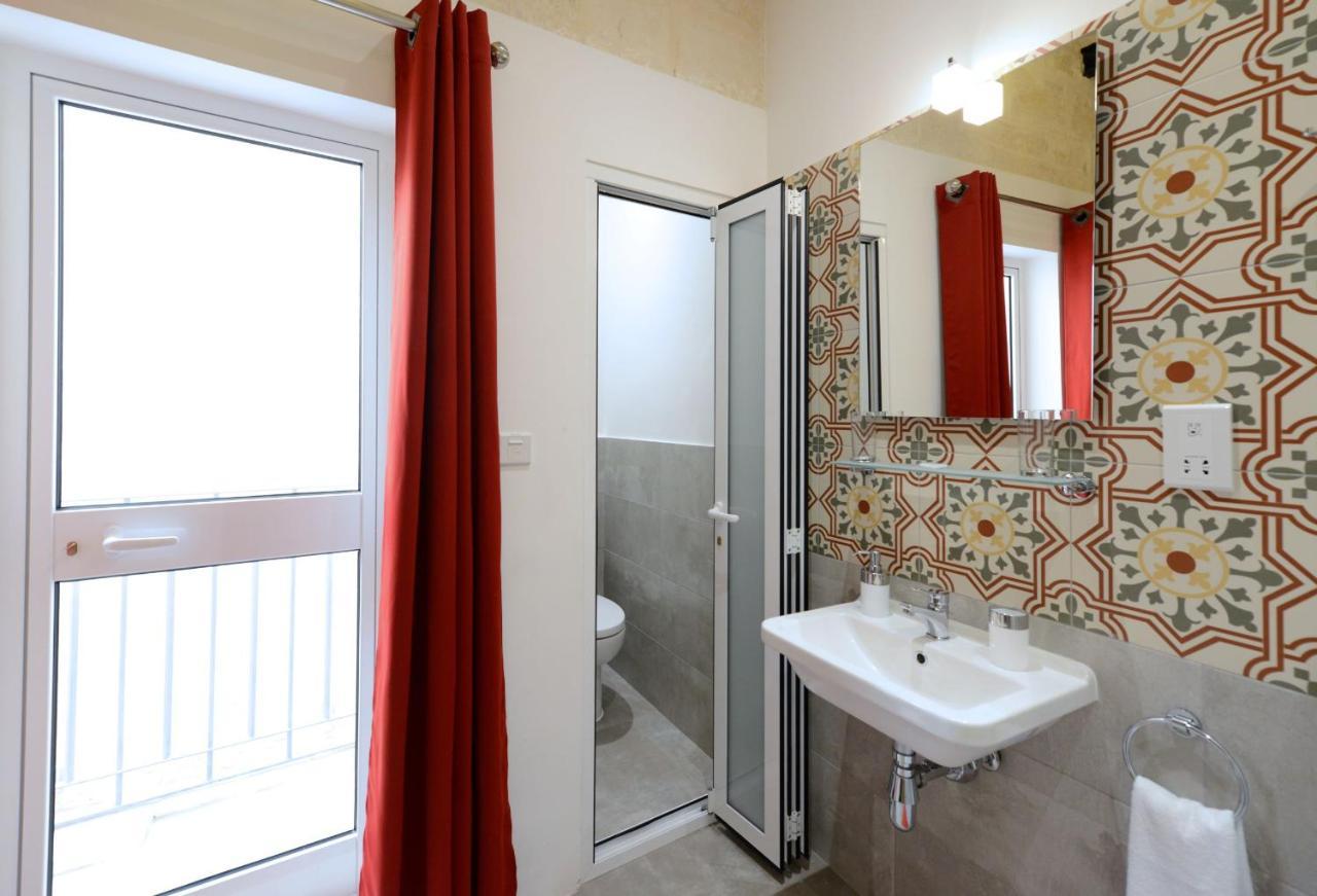 Private Rooms With Bathroom In Валлетта Екстер'єр фото