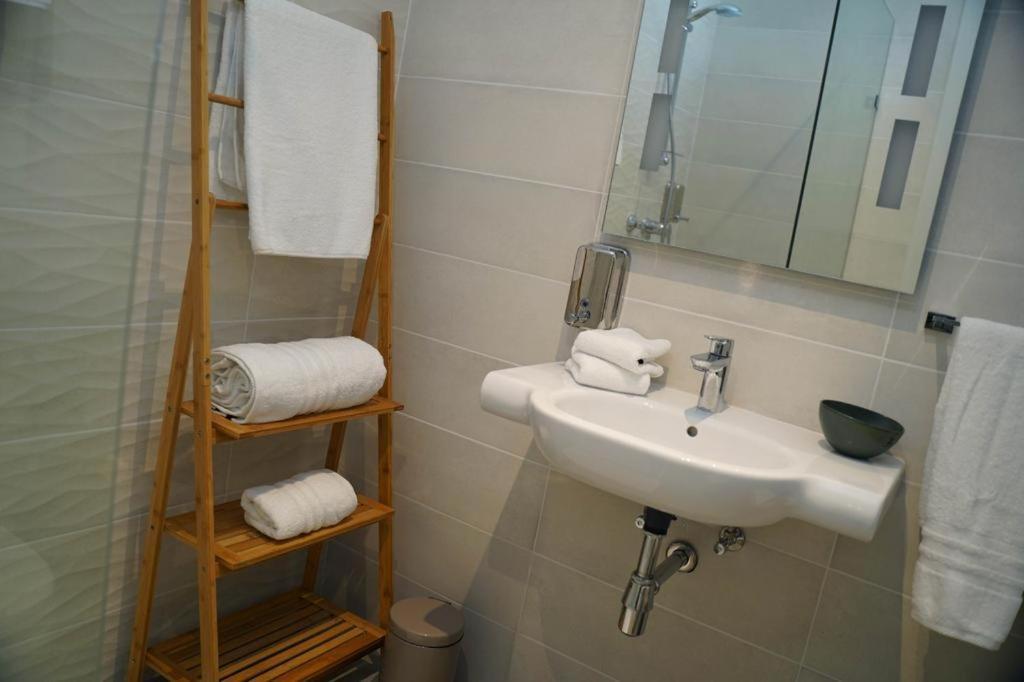 Private Rooms With Bathroom In Валлетта Екстер'єр фото
