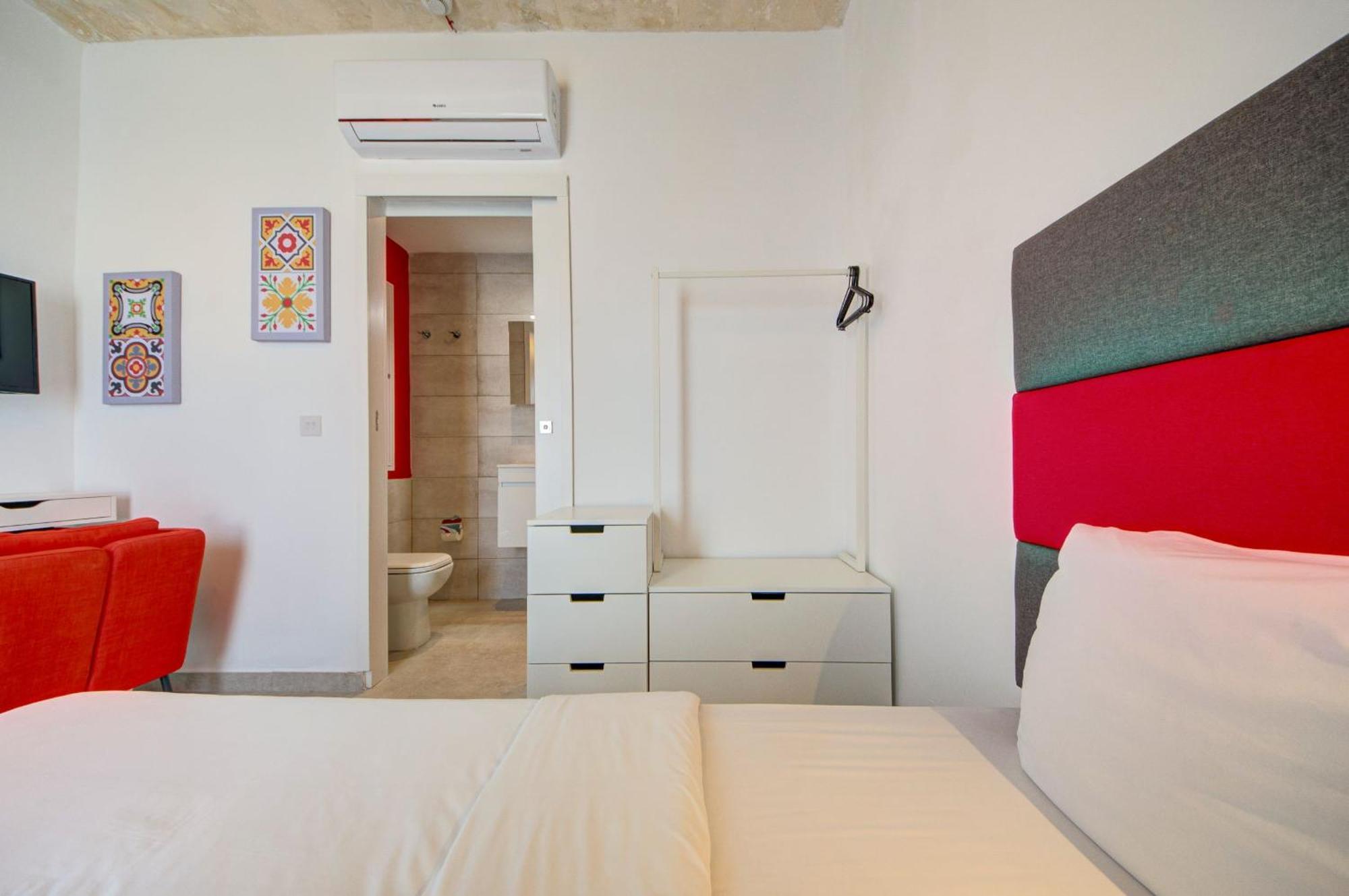 Private Rooms With Bathroom In Валлетта Екстер'єр фото