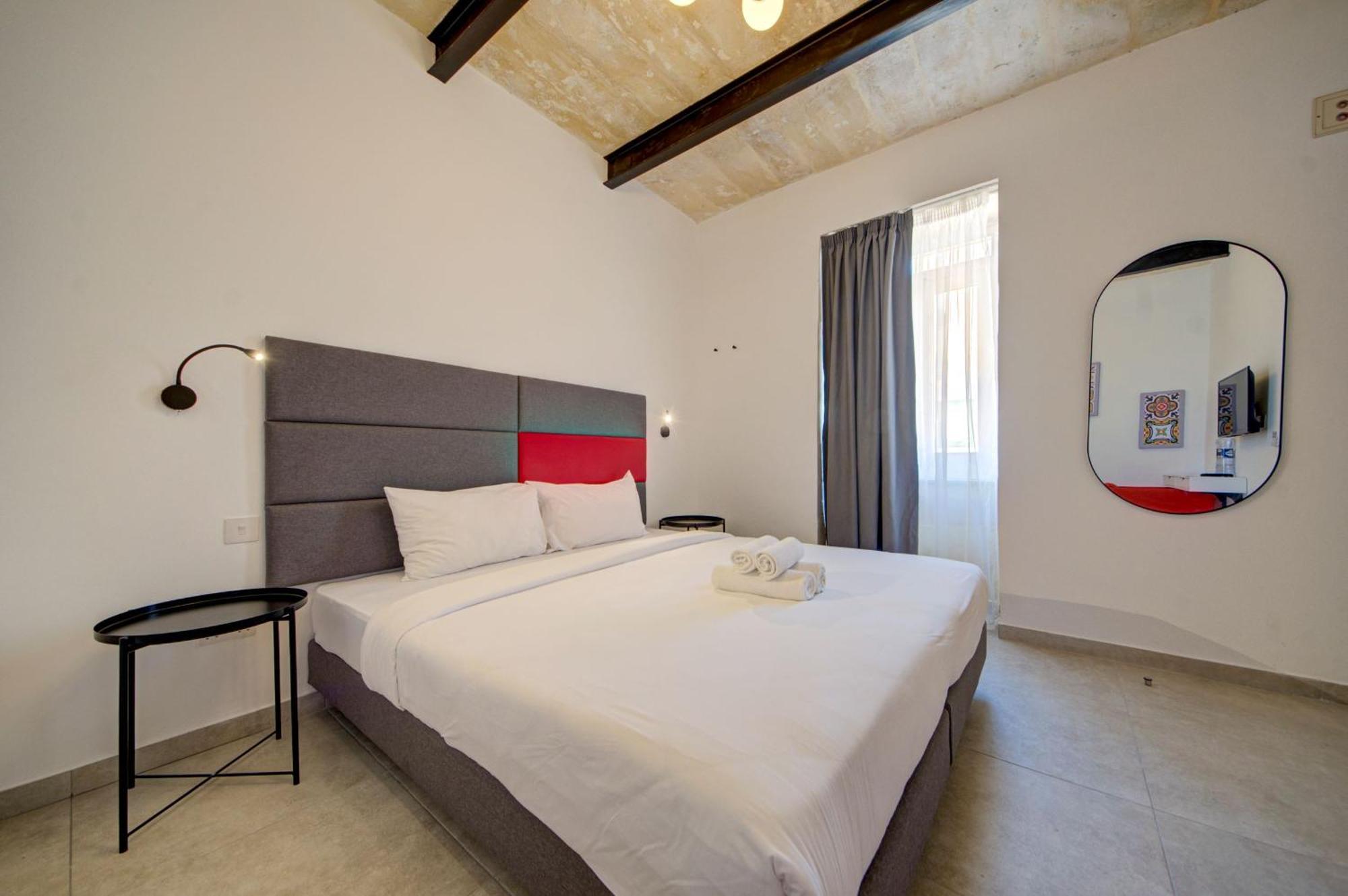 Private Rooms With Bathroom In Валлетта Екстер'єр фото
