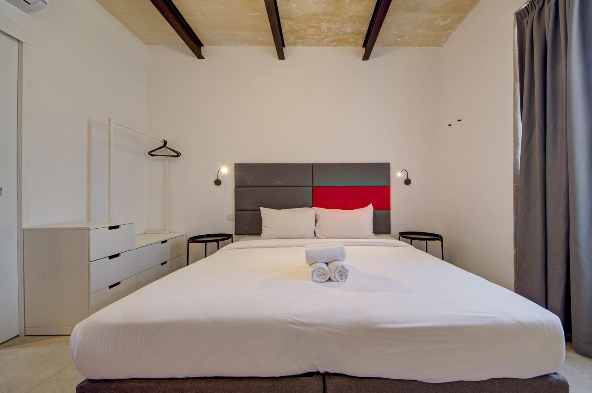 Private Rooms With Bathroom In Валлетта Екстер'єр фото