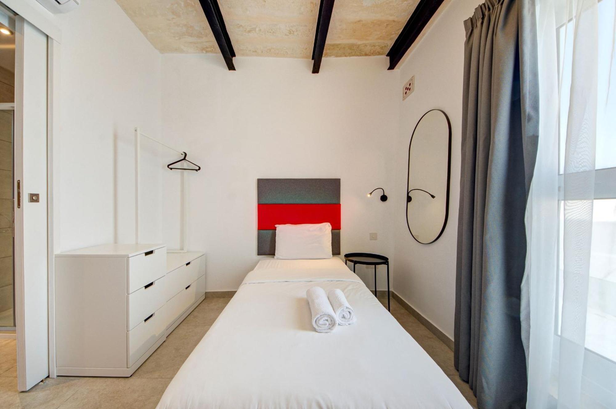 Private Rooms With Bathroom In Валлетта Екстер'єр фото